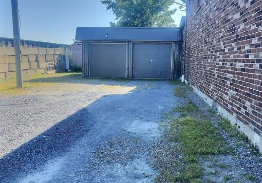Bâtiment Industriel à vendre - 610 -650 Rue Favre, La Prairie, J5R 4Z6