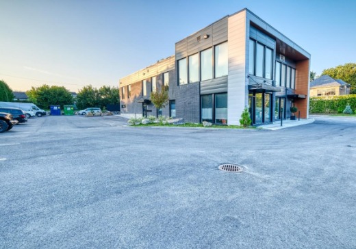 Commercial Property for Sale - 190 chemin du Bas-de-Sainte-Thérèse, Blainville, J7B 1A7