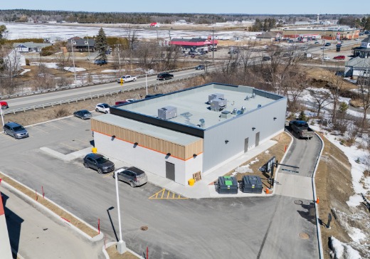 Propriété commerciale à vendre - 2419 boulevard Sainte-Sophie, Sainte-Sophie, J5J 2V3