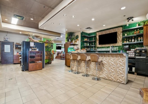 Propriété commerciale à vendre - 20  Boul. de Mortagne, Boucherville, J4B 5M7