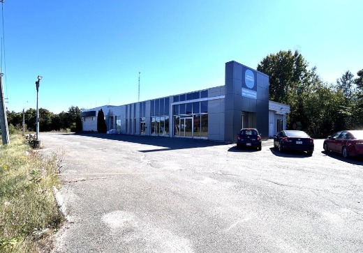 Propriété commerciale à vendre - 2344 Boul. du Curé-Labelle, Saint-Jérôme, J7Y5E9