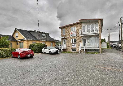 Duplex à vendre - 4855-4865 Boul. Laurier O., Saint-Hyacinthe, J2S 3V4