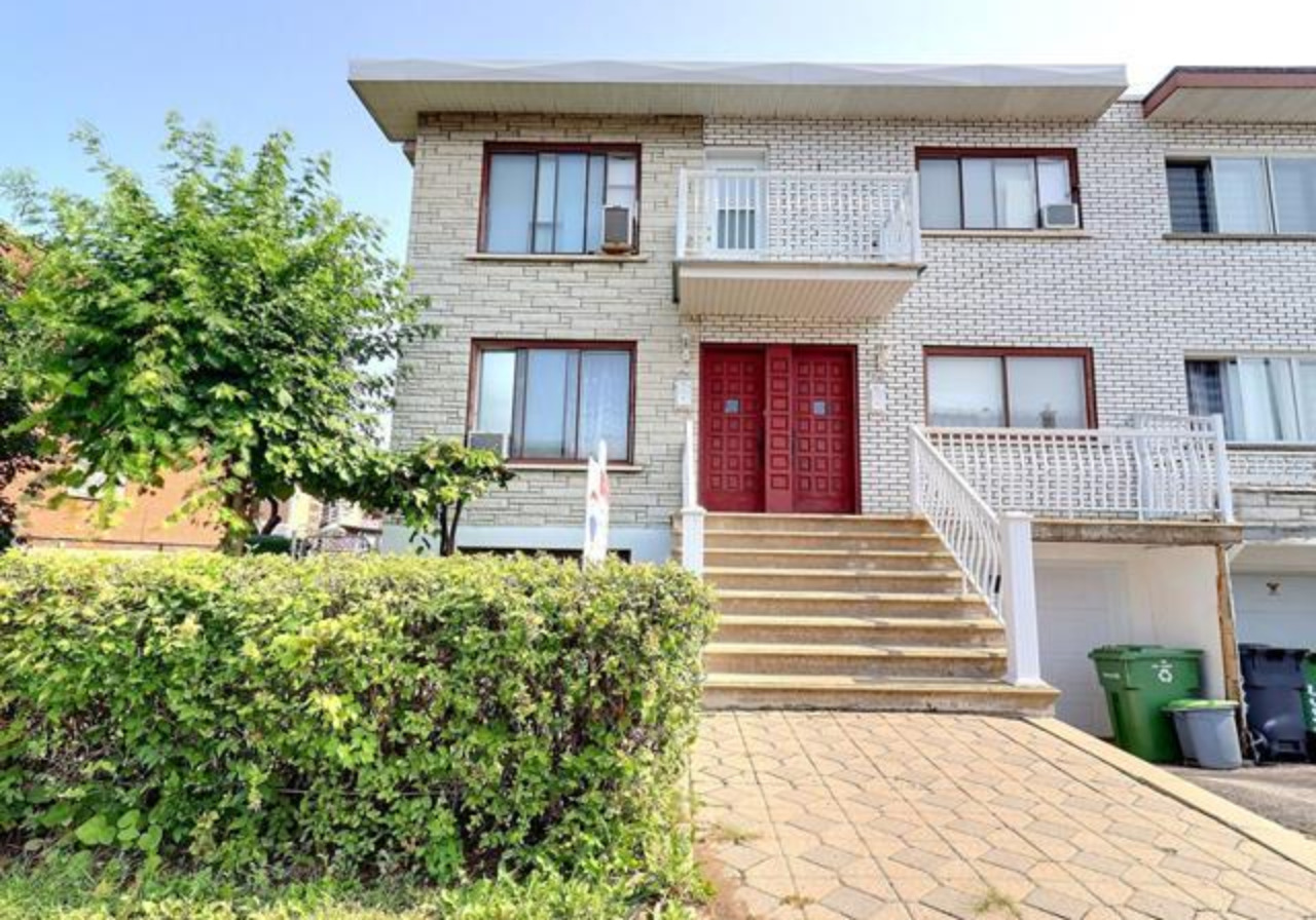 Duplex à vendre - 11561 -11563 Av. Bossuet, Montréal-Nord, H1G 4H1