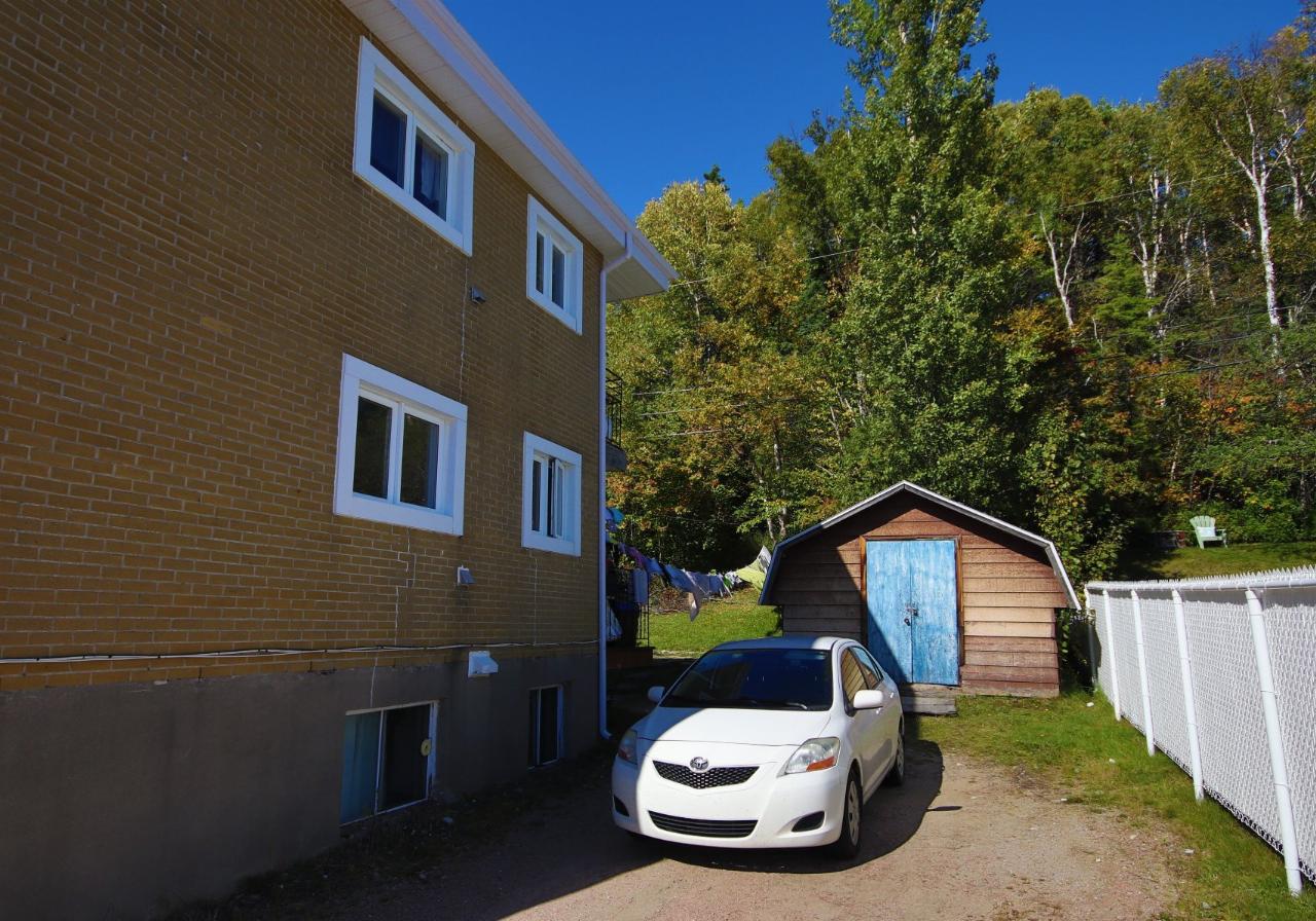 Duplex à vendre - 1148 Rue Le Strat, Baie-Comeau, G5C 1T8