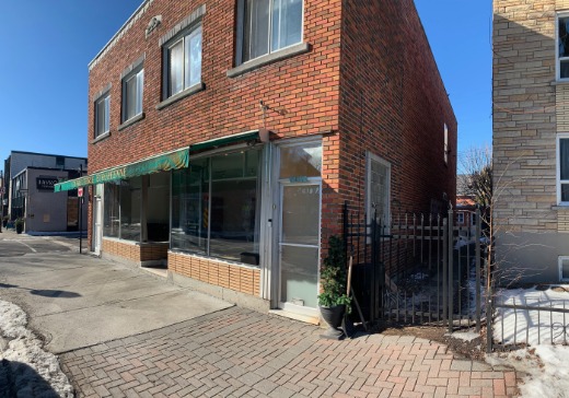 Triplex à vendre - 7677 Rue Centrale, Montréal (LaSalle), H8P1L4