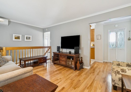 Duplex à vendre - 38 -38A Av. Sauriol, Laval (Laval-des-Rapides), H7N 3A6