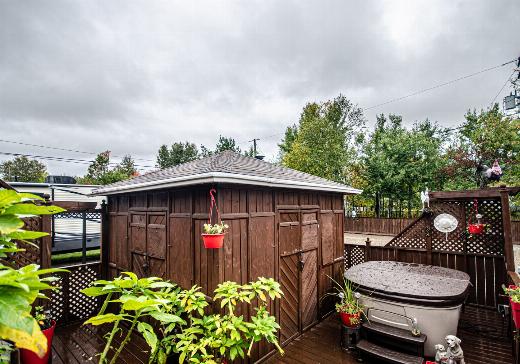 maison à étages à vendre Senneterre - 241ac