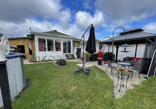 maison à étages à vendre La Tuque - 724g
