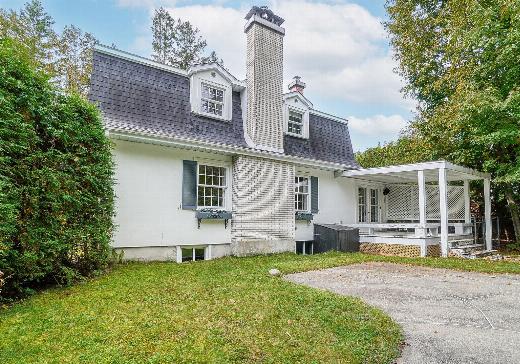 maison à étages à vendre Saint-Sauveur - 423ae