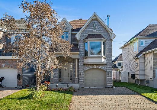 Maison à étages à vendre Laval - 3210a