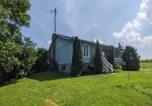 maison à étages à vendre Lachute - 2696a