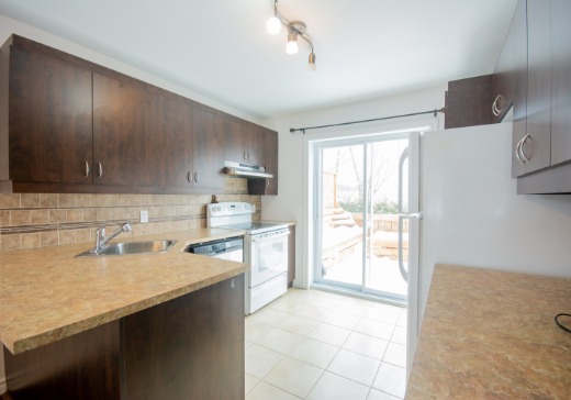 bungalow à vendre St-Lin - 1032l