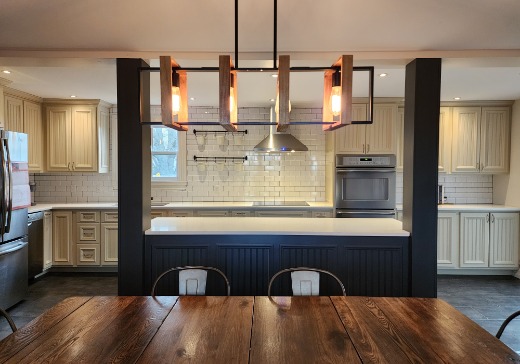 Two or more stories for sale Saint-Georges-de-Clarenceville - 612k