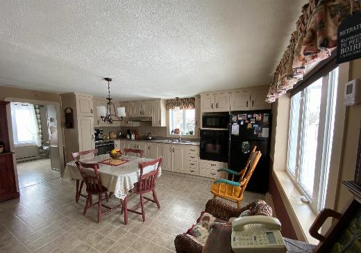 maison à étages à vendre Trois-Pistoles - 643n