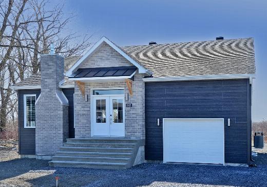 Maison à étages à vendre Salaberry-de-Valleyfield - 513s