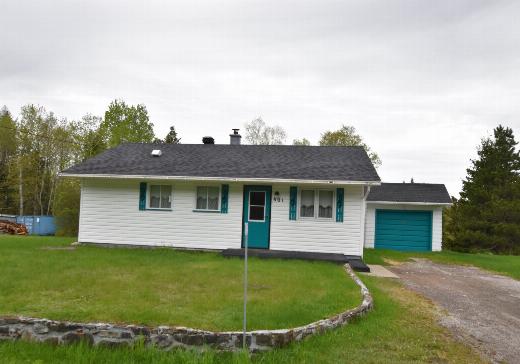 Two or more stories for sale Trois-Pistoles - 401ag