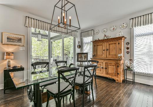 bungalow à vendre Saint-Sauveur - 70bs