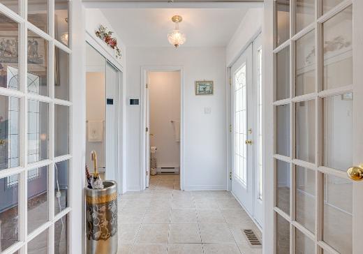 maison à étages à vendre Laval - 1383g
