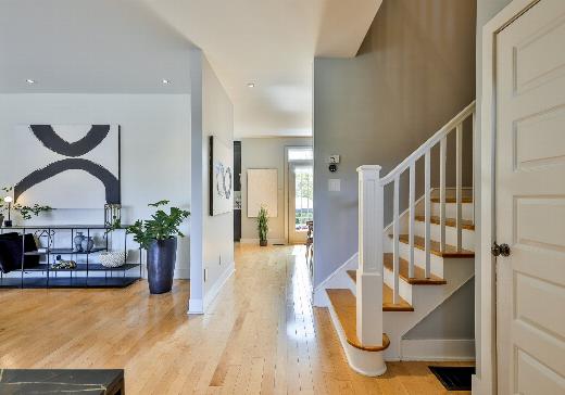 maison à étages à vendre Laval - 484r