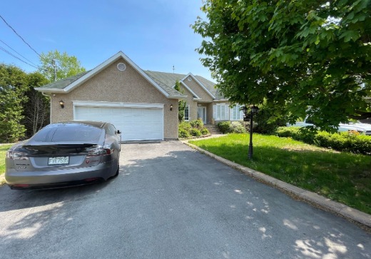 Maison à vendre Mascouche - 2930f
