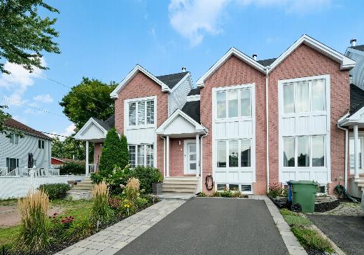 Maison à vendre Saint-Basile-le-Grand - 4by