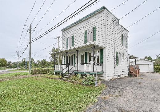 Two or more stories for sale Sainte-Isidore-de-la-Prairie - 81cb
