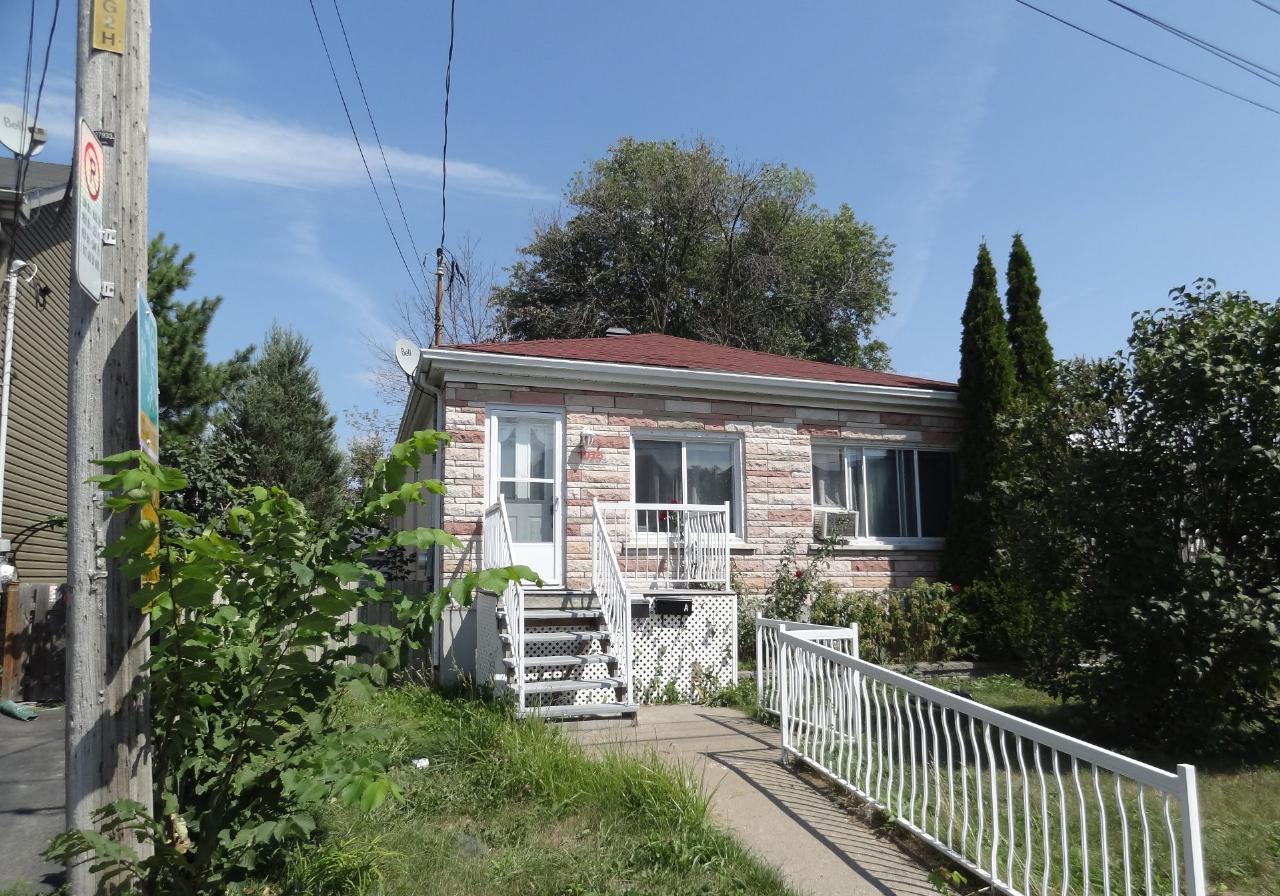 House for sale - 1025-1025A 29e Avenue, Fabreville, H7R 4T6