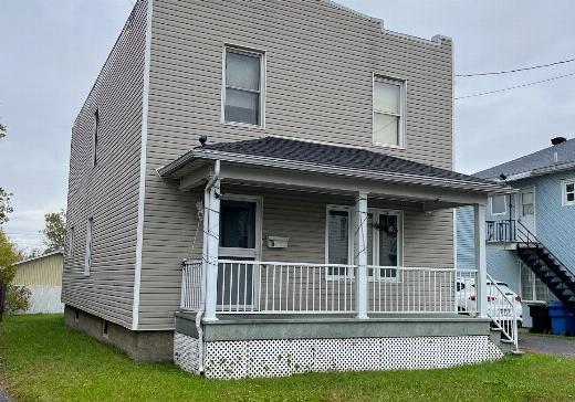 Two or more stories for sale - 87 Rue Penon, Salaberry-de-Valleyfield, J6S2J9
