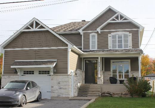 Two or more stories for sale - 241 Av. des Pluviers, Vaudreuil-Dorion, J7T1A2