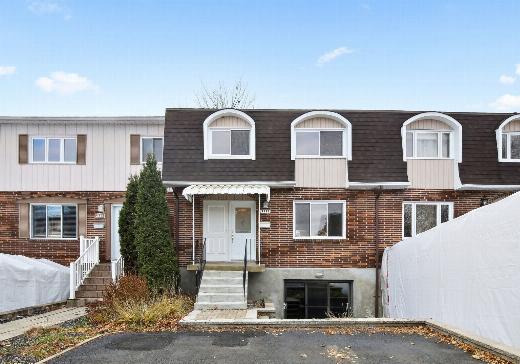 Two or more stories for sale - 3636 Rue Chateaufort, Longueuil, J4L4A1
