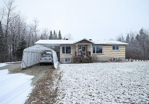 Two or more stories for sale - 58 Ch. Corriveau, Kingsey Falls, J0A1B0