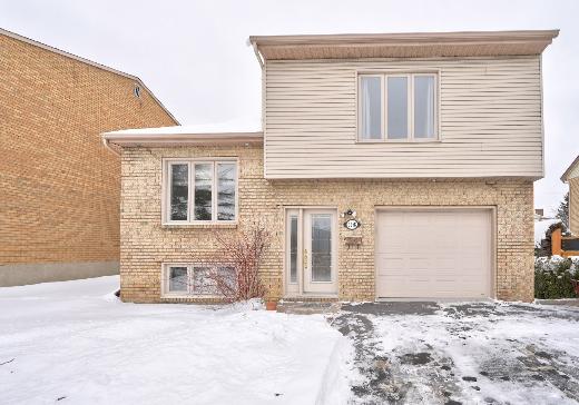 Two or more stories for sale - 3058 Rue Joseph-Hardy, St-Hubert, J3Y8R2