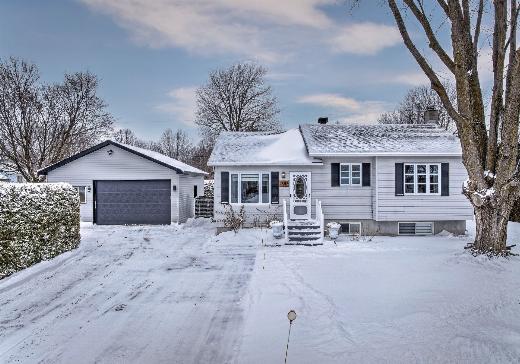 Two or more stories for sale - 1596 Rue Bacon, Joliette, J6E3Z1