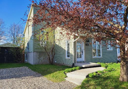 Two or more stories for sale - 3825 Rue Monseigneur-Moisan, Sherbrooke, J1L2B1