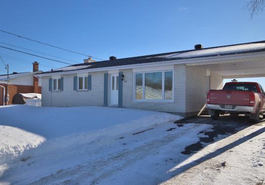 Two or more stories for sale - 1497 Rue Mercier, Baie-Comeau, G5C2H7