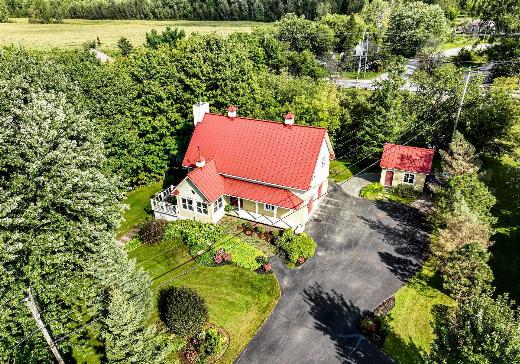 Two or more stories for sale - 1390 10e Rang O., Bromont, J2L0P7
