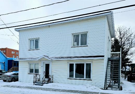 Two or more stories for sale - 173 Rue Soucy, Matane, G4W2E4