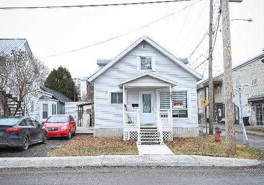 Two or more stories for sale - 109 Rue St-Louis, Victoriaville, G6P3P6