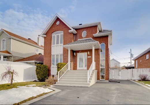 Two or more stories for sale - 7108 Taillon, Longueuil, J6A2T6