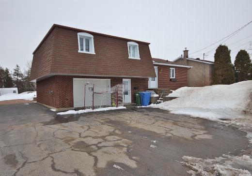 Two or more stories for sale - 81 Av. Parent, Baie-Comeau, G4Z2X2