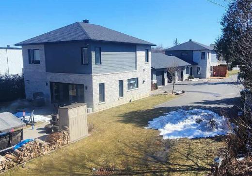 Two or more stories for sale - 7190-7200 Boul. Laurier O., Saint-Hyacinthe, J2S9A9