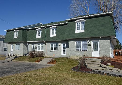 Two or more stories for sale - 764 Rue Simard, Salaberry-de-Valleyfield, J6S5W7
