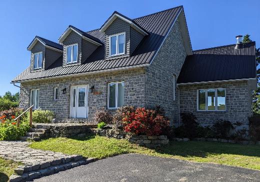 House for sale - 8 Ch. du Cap-aux-Corbeaux S., Baie-Saint-Paul, G3Z 1A9