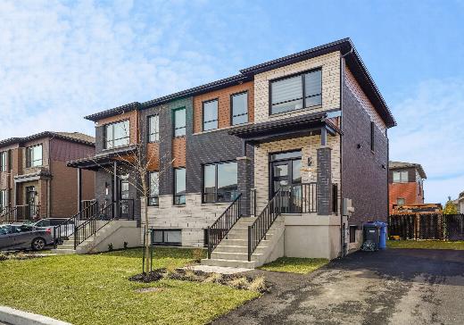 Two or more stories for sale - 3464 Rue des Stellaires, Longueuil, J4M0C4