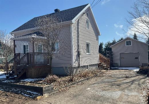 Two or more stories for sale - 16 Rue Fortin, Saint-Joseph-de-Beauce, G0S1H0