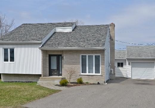 Two or more stories for sale - 423 Crois. Derome, Salaberry-de-Valleyfield, J6S5V7