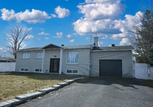 Maison à étages à vendre - 375 Boul. Patrick, Drummondville, J2E1E3