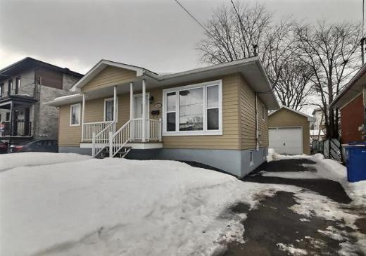 Two or more stories for sale - 142 Rue Diane, Longueuil, J4J2B9