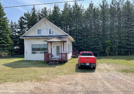Two or more stories for sale - 2509 Route 155 S., La Tuque, G9X3N8