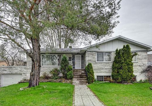 Two or more stories for sale - 961 41e Avenue, Ste-Rose, H7R4Y4